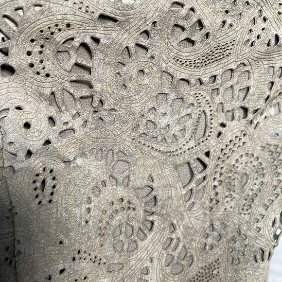 ECRU Elegant Gray & Tan Suede Sleeveless Blouse with Lace Design (Size: XS) - Picture 11 of 13